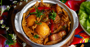 Thịt ba chỉ kho măng ngon lạ ấm bụng cho ngày mưa