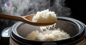 Nấu cơm chỉ cho nước chẳng khác nào nghiệp dư, thêm 2 thứ này vào nước, cơm vừa thơm vừa mềm, tơi xốp