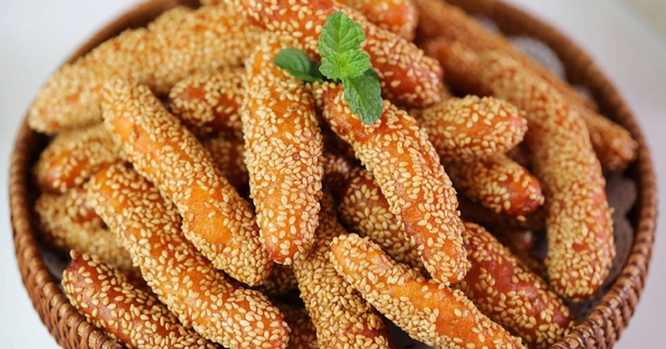 Khoai lang chiên mè giòn tan , ngọt ngào không thể cưỡng lại