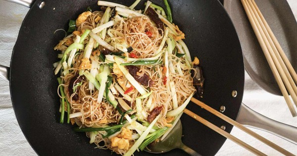 Bún gạo khô mà xào theo cách này vào bữa tối, cả gia đình đua nhau ăn hết sạch